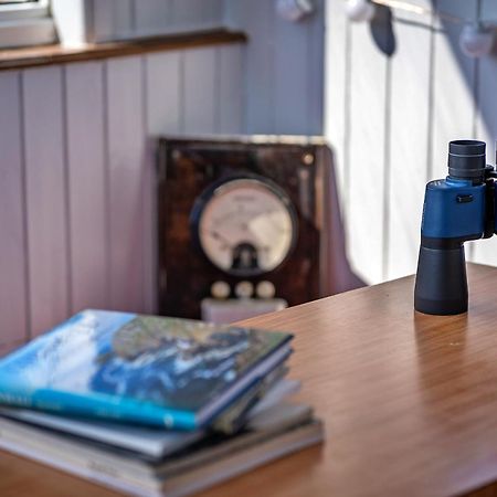 Finest Retreats - The Watchtower At Western Watch Lower Boscaswell Экстерьер фото