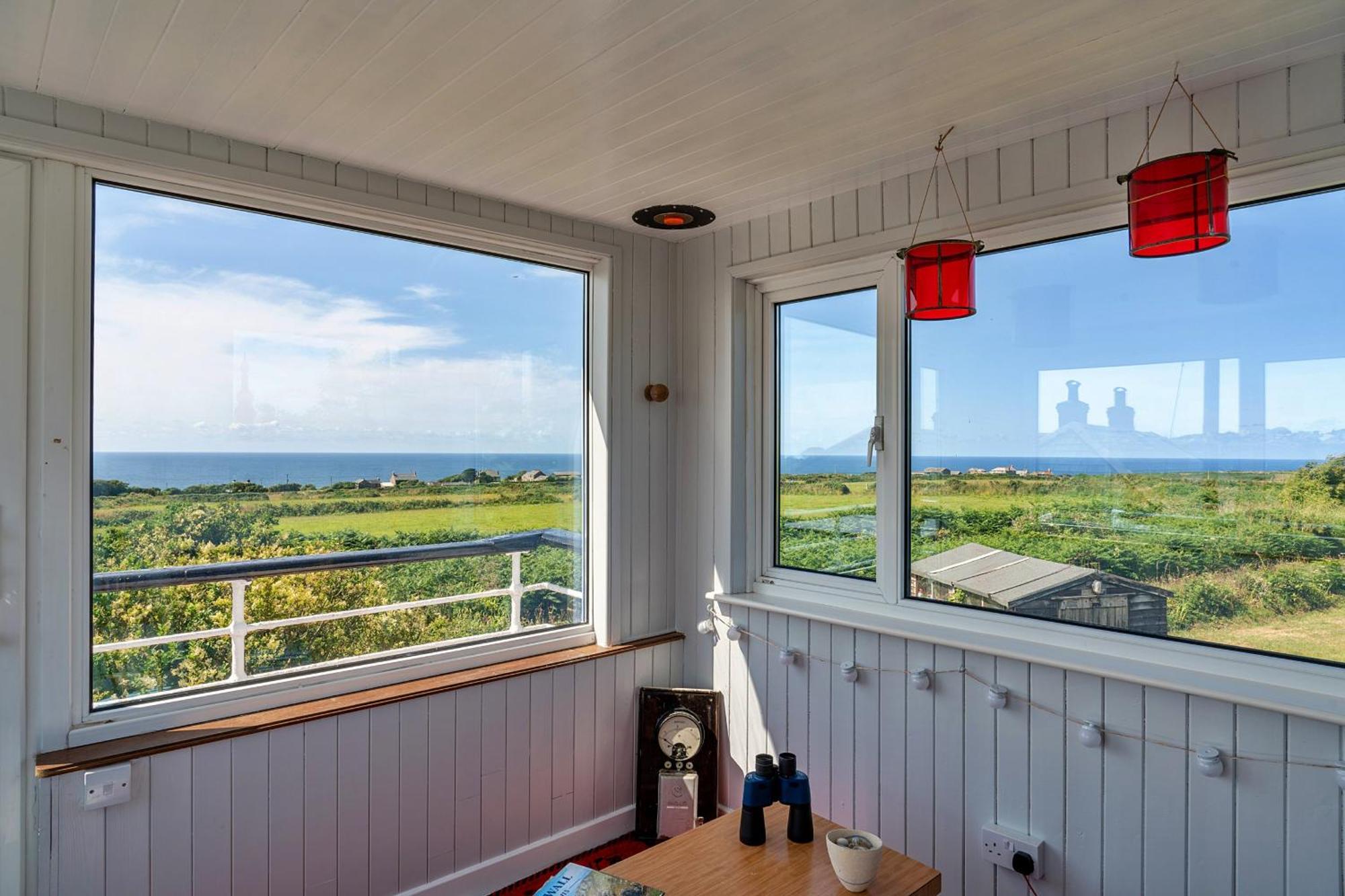 Finest Retreats - The Watchtower At Western Watch Lower Boscaswell Экстерьер фото